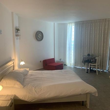 Raphael Apartments Herzliya Экстерьер фото