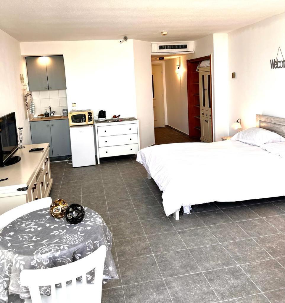 Raphael Apartments Herzliya Экстерьер фото