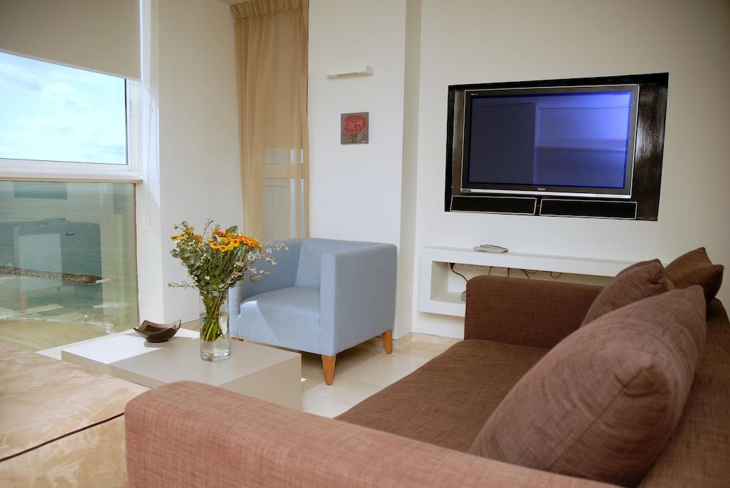 Raphael Apartments Herzliya Экстерьер фото