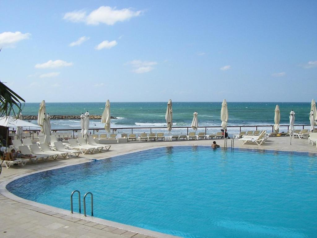 Raphael Apartments Herzliya Экстерьер фото